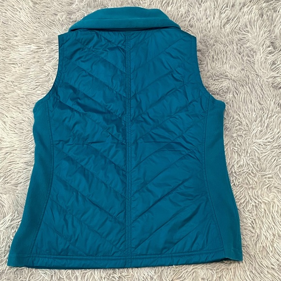 Columbia Sportswear Women's Zip Up Vest - Picture 4 of 8